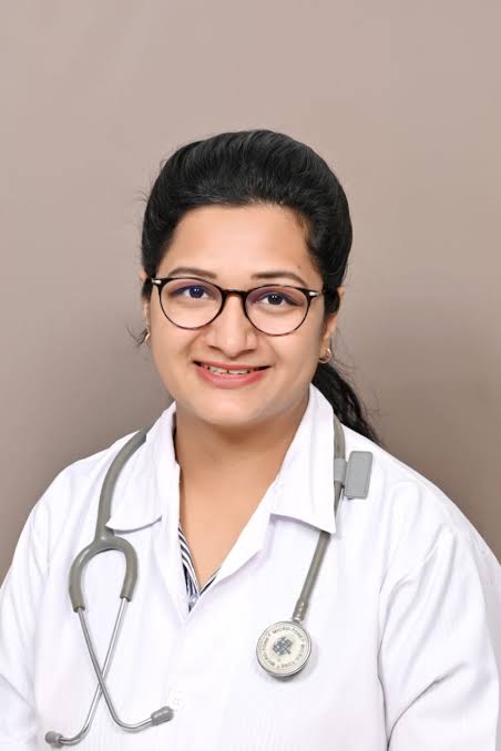 Dr Apeksha